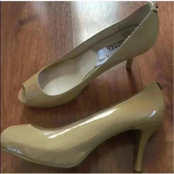 MICHAEL KORS Tan Peep Toe Heels - Picture 1 of 7